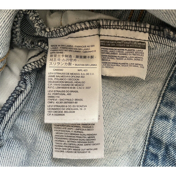 Levis Denim Jean Jacket Women Small Blue Trucker Button Up Red Tab Distressed - Picture 13 of 15